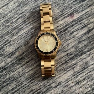 invicta mens watch (needs battery)